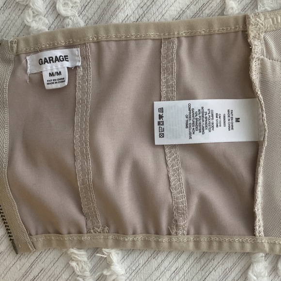 Selling girlfriends old clothes she no longer wants. - Picture 5 of 5